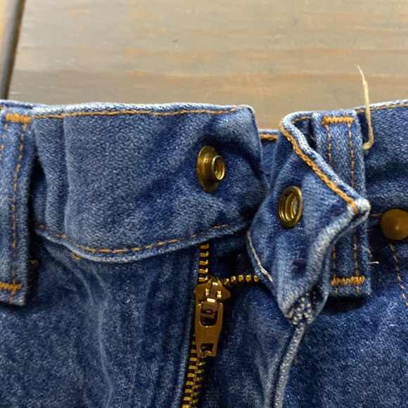 Wrangler jeans size 2 t. Snap button. - Picture 4 of 5